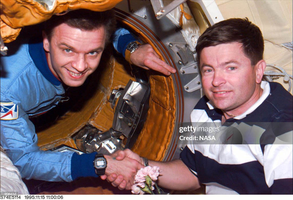 Russians to Crash Aging Mir
