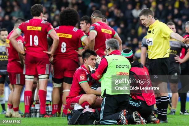 Marcus Smith of Harlequins got his eye injured during the Champions Cup match between La Rochelle and Harlequins on January 21, 2018 in La Rochelle,...