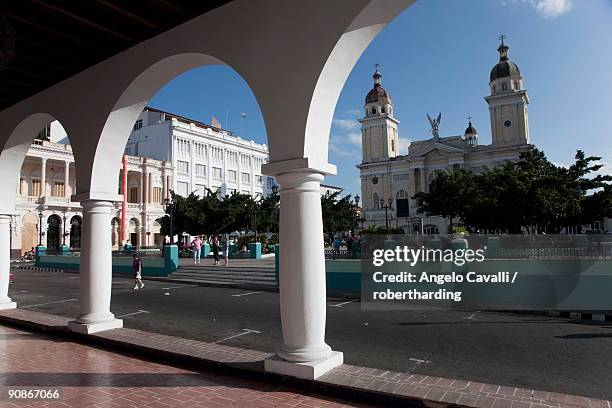 the cathedral, santiago de cuba, santiago de cuba province, cuba, west indies, central america - santiago de cuba photos et images de collection