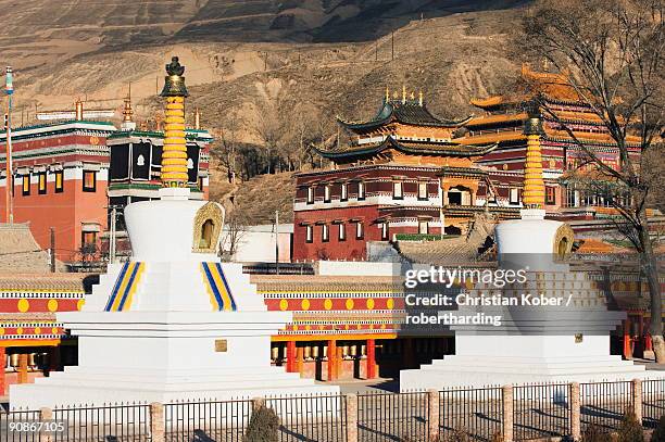 wutun si lower temple, gomar lamasery, tongren, qinghai province, china, asia - 9927 stock pictures, royalty-free photos & images