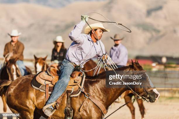 Cadle Roping Rodeo Calf Roping Photos and Premium High Res Pictures - Getty Images