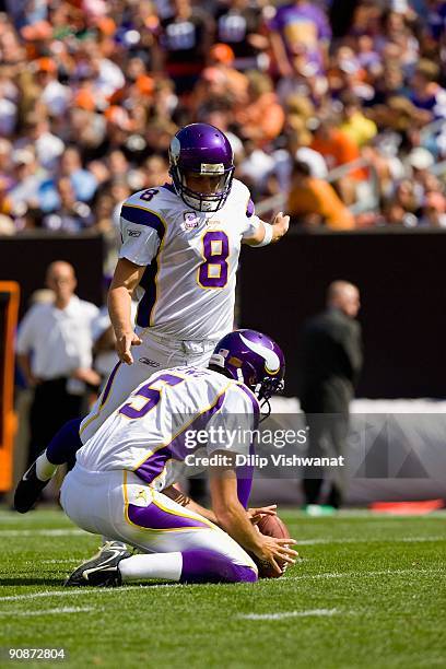 Ryan Longwell of the Minnesota Vikings kicks a field goal against the Cleveland Browns on September 13, 2009 at Cleveland Browns Stadium in...