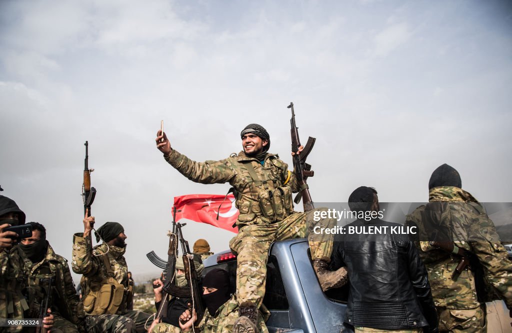 TOPSHOT-TURKEY-SYRIA-CONFLICT-KURDS
