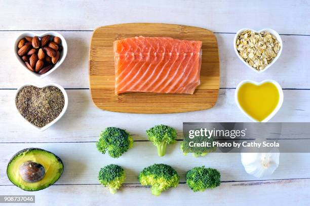 heart healthy foods - almond oil stock-fotos und bilder