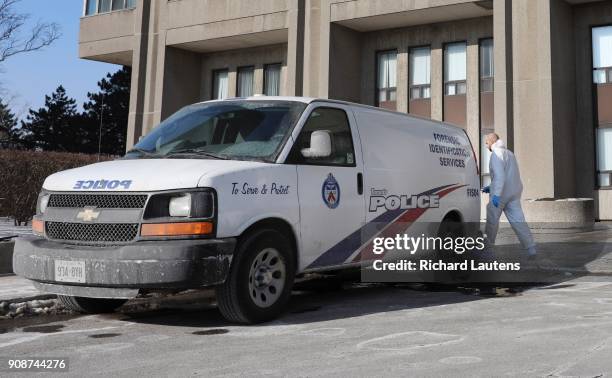 Forensic Identification Service 627 Forensic Services Stock Photos, High-Res Pictures, and Images ...