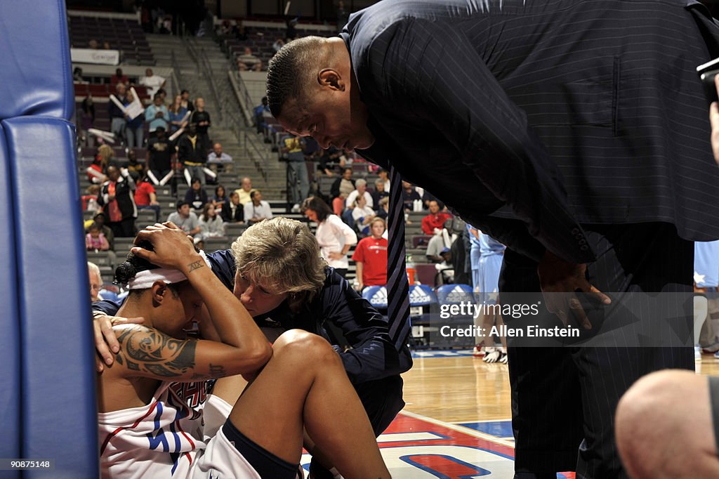 Atlanta Dream v Detroit Shock, Game 1