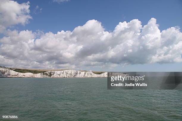 the white cliffs of dover - north downs stock pictures, royalty-free photos & images