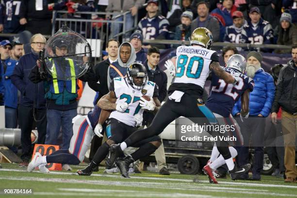 Playoffs: Jacksonville Jaguars Leonard Fournette in action, rushing vs New England Patriots at Gillette Stadium. Foxborough, MA 1/21/2018 CREDIT:...