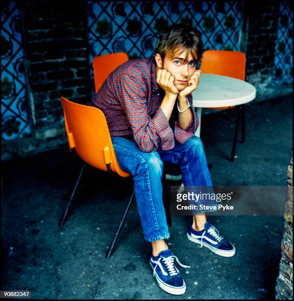 Singer and songwriter Damon Albarn of English rock group Blur, 16th July 1994.