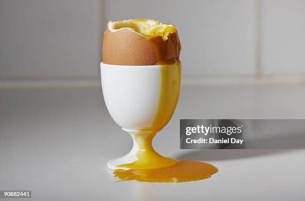 soft boiled egg - egg cup stock pictures, royalty-free photos & images