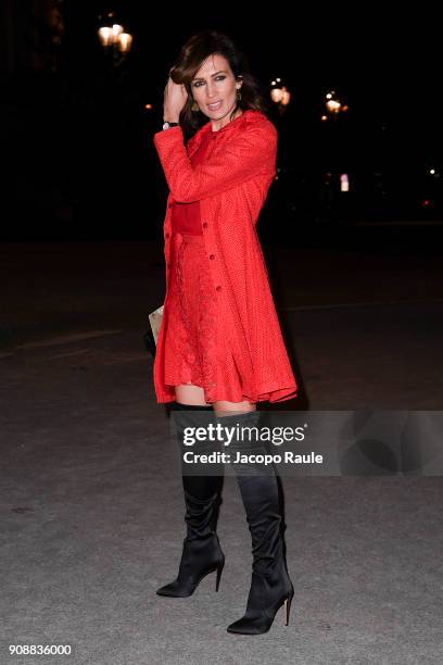 Nieves Alvarez is seen arriving at Giambattista Valli show during Paris Fashion Week : Haute Couture Spring/Summer 2018 on January 22, 2018 in Paris,...