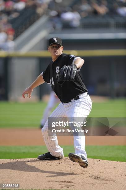 Gavin Floyd of the Chicago White Sox pitches against the Boston Red Sox on September 5, 2009 at U.S. Cellular Field in Chicago, Illinois. The White...