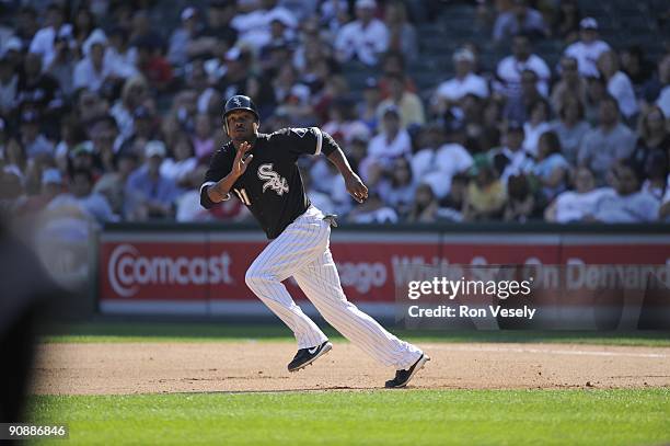 DeWayne Wise of the Chicago White Sox runs the bases against the Boston Red Sox on September 7, 2009 at U.S. Cellular Field in Chicago, Illinois. The...