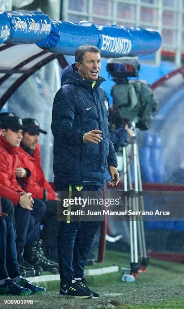 Head coach Jose Manuel Gonzalez of Malaga CF reacts during the La Liga match between SD Eibar and Malaga CF at Ipurua Municipal Stadium on January...