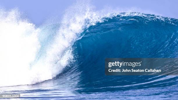 ocean wave in the mentawai islands - indonesia sumatra mentawai stock pictures, royalty-free photos & images