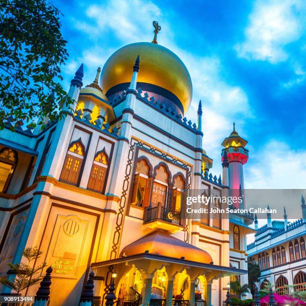 the masjid sultan, or sultan mosque - sultan mosque stock pictures, royalty-free photos & images