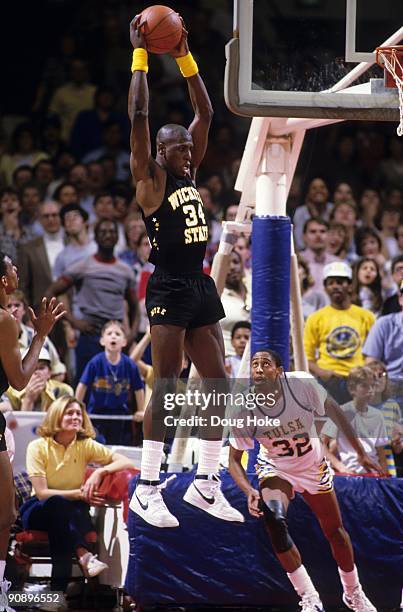 Wichita State Xavier McDaniel in action vs Tulsa. Tulsa, OK 3/2/1985 CREDIT: Doug Hoke