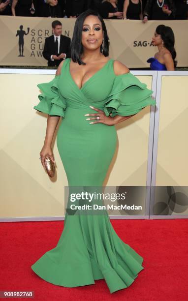 Niecy Nash arrives at the 24th Annual Screen Actors Guild Awards at The Shrine Auditorium on January 21, 2018 in Los Angeles, California.