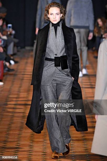 Model walks the runway during the Officine Generale Menswear Fall/Winter 2018-2019 show as part of Paris Fashion Week on January 21, 2018 in Paris,...