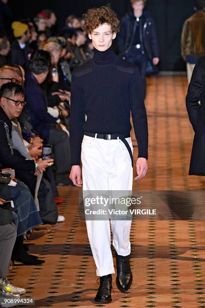 Model walks the runway during the Officine Generale Menswear Fall/Winter 2018-2019 show as part of Paris Fashion Week on January 21, 2018 in Paris,...