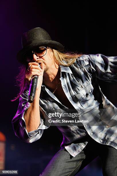 Musician Kid Rock performs in The Pearl concert theater at the Palms Casino Resort on September 17, 2009 in Las Vegas, Nevada.