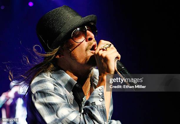 Recording artist Kid Rock performs at The Pearl concert theater at the Palms Casino Resort September 17, 2009 in Las Vegas, Nevada.