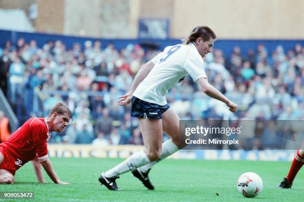 Tottenham 3-2 Middlesbrough, league match at White Hart Lane, Saturday 24th September 1988. Chris Waddle.