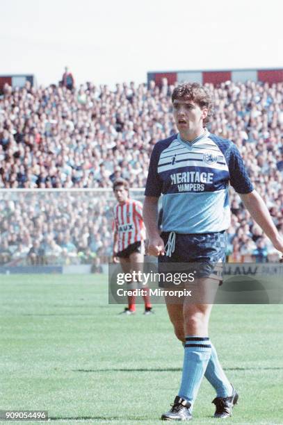 Sunderland 2-1 Middlesbrough, Division Two league match at Roker Park, Sunday 27th August 1989. Mark Burke TBC.