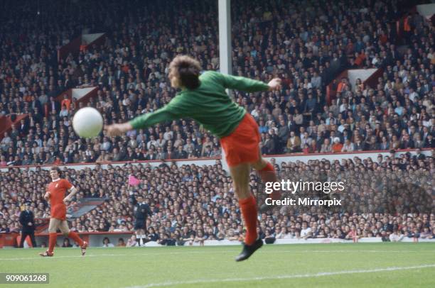 Liverpool 2 v Manchester City 0 First Division one match at Anfield. Liverpool's Ray Clemence in action. 12th August 1972.