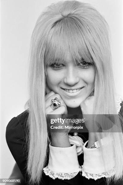 Seventeen year old singer Lynn Annette Ripley better known as Twinkle, pictured at home, 3rd November 1964.