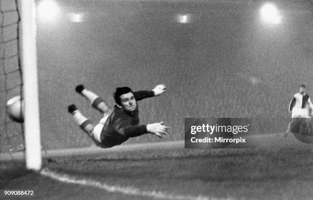 Liverpool goalkeeper Tommy Lawrence in action during the English League Division One match against Blackburn Rovers. 19th December 1964.
