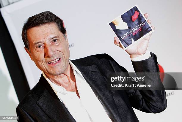 Singer Udo Juergens poses during the presentation of his new 'Best Of' Album on September 18, 2009 in Hamburg, Germany.