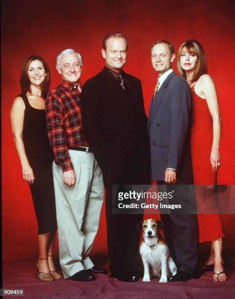 Kelsey Grammer, Peri Gilpin, Jane Leeves, John Mahoney, Moose the Dog, and David Hyde Pierce stars in the NBC series "Fraiser." Photo NBC