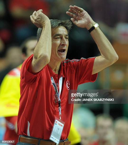 Turkey's head coach Bodgan Tanjevic gestures to players during their 2009 European Championship Basketball quarter-final game against Greece in...