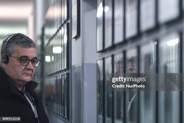 Belgian Defense Minister Steven Vandeput accompanied today a group of Belgian soldiers and hundred high school students from 13 different schools...