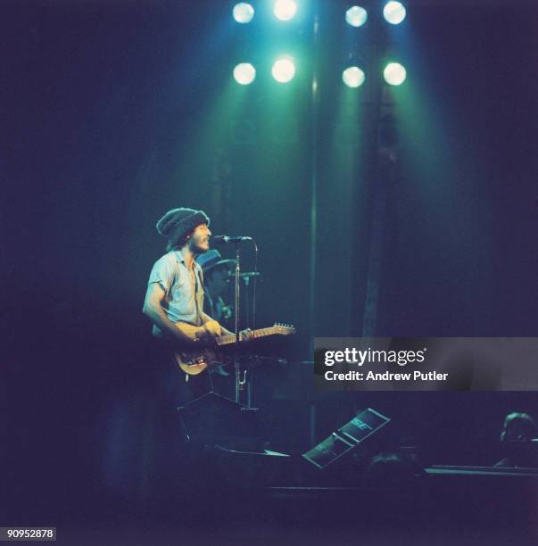 Springsteen Hammersmith 2,265 Bruce Springsteen London Stock Photos, High-Res Pictures, and ...