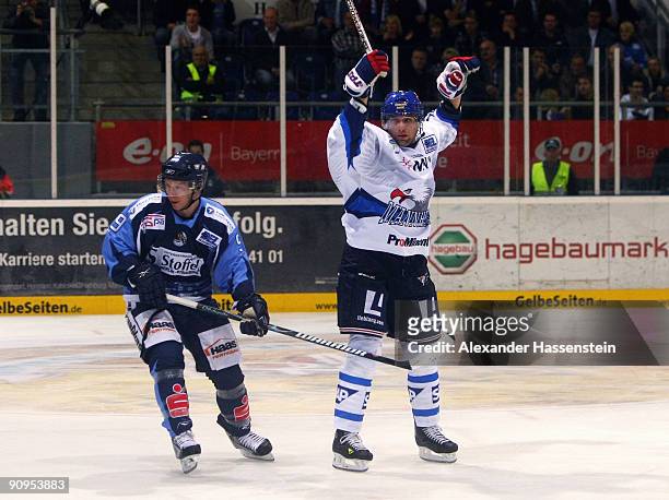Colin Beardsmore of Mannheim celebrates scoring his team's first goal during the DEL match between Straubing Tigers and Adler Mannheim at the...