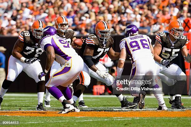 Floyd Womack of the Cleveland Browns blocks against the Minnesota Vikings on September 13, 2009 at Cleveland Browns Stadium in Cleveland, Ohio. The...