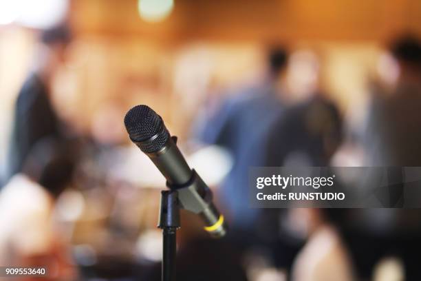 banquet microphone - banquet hall stockfoto's en -beelden