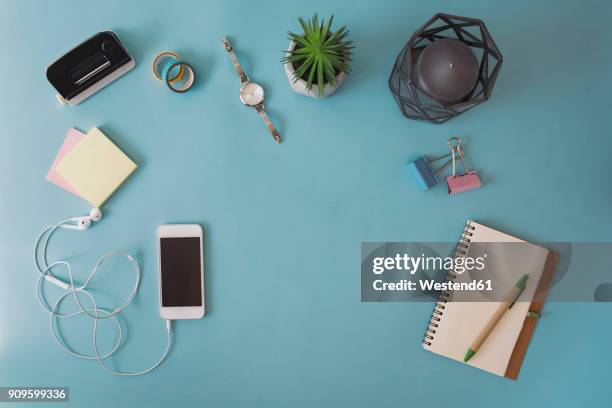 business desk from above - hole punch stock pictures, royalty-free photos & images