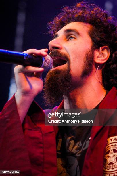 Serj Tankian of System Of A Down performs on stage at Shoreline Amphitheater, in Mountain View, Califormia, USA on 25th August, 2002.