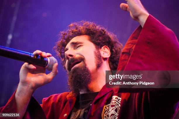 Serj Tankian of System Of A Down performs on stage at Shoreline Amphitheater, in Mountain View, Califormia, USA on 25th August, 2002.