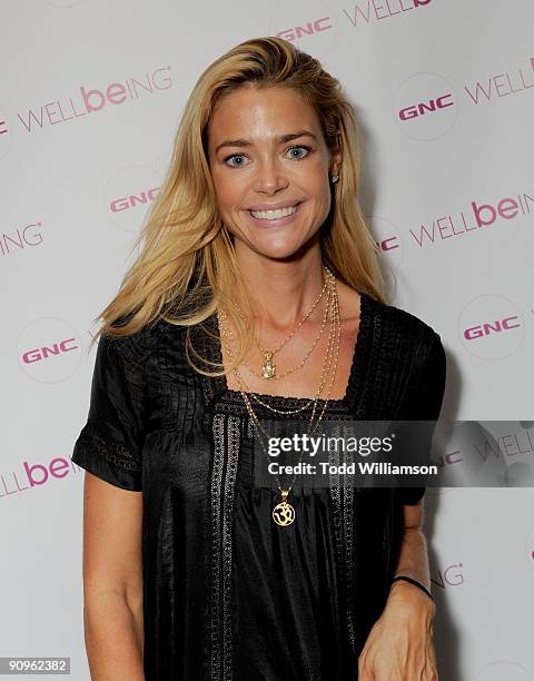 Denise Richards attends the Kari Feinstein Primetime Emmy Awards style lounge at Zune LA on September 18, 2009 in Los Angeles, California.