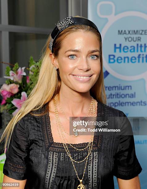 Denise Richards attends the Kari Feinstein Primetime Emmy Awards style lounge at Zune LA on September 18, 2009 in Los Angeles, California.