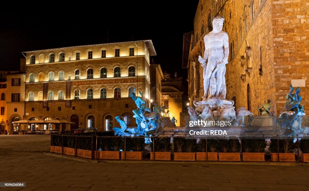 Fontana del Nettuno fountain and Piazza della Signoria. Florence. Tuscany. Italy.