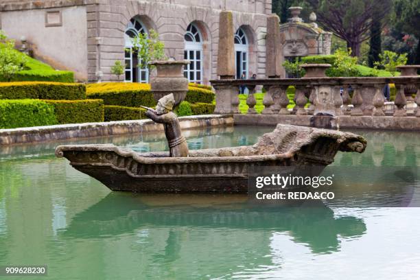 Villa Lante. Bagnaia . Toscana. Particolare della Fontana del Quadrato.