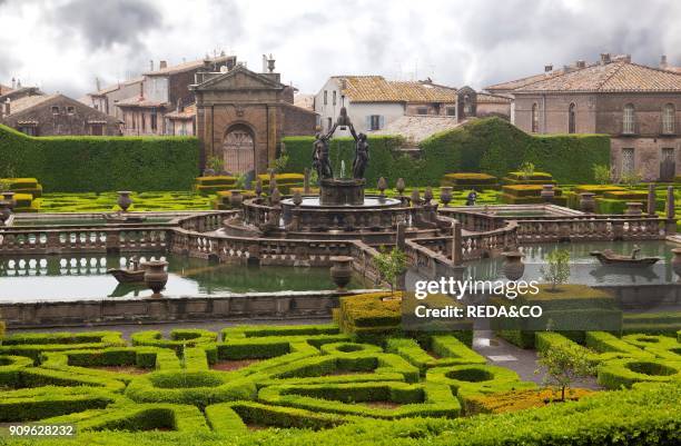 Villa Lante. Bagnaia . Toscana. Il Giardino all'Italiana con la Fontana del Quadrato.