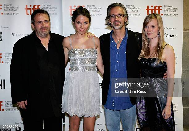 Sarah Riley Actor 658 Sarah Riley Photos & High Res Pictures - Getty Images
