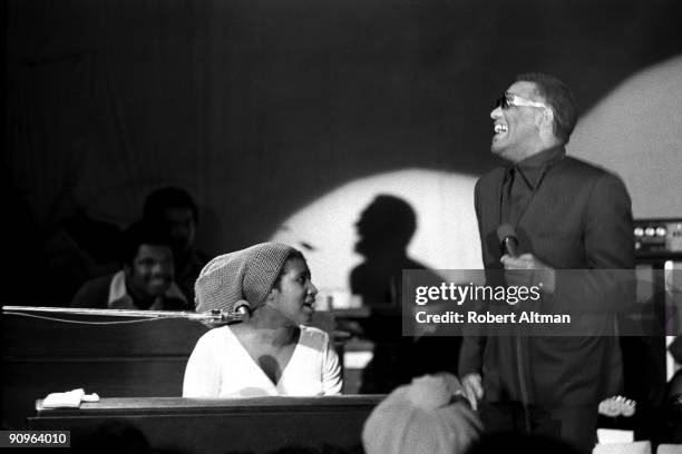 Aretha Franklin and Ray Charles perform onstage at the Fillmore West in February, 1971 in San Francisco, California.