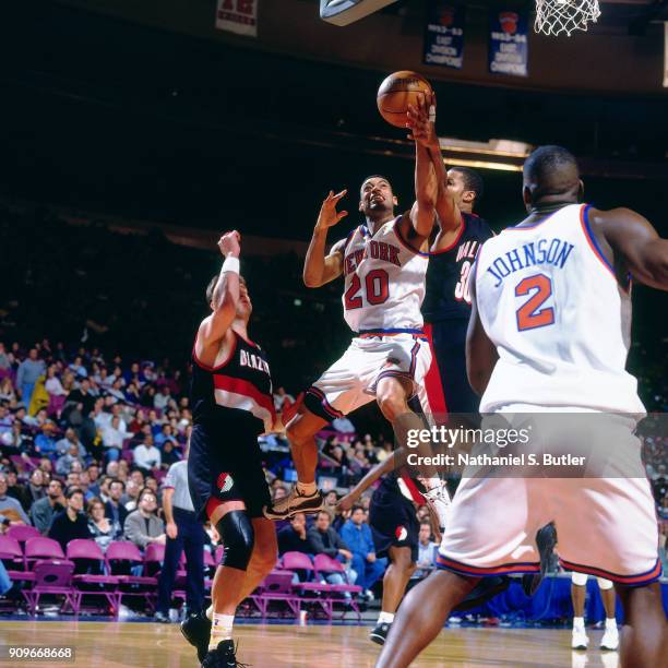 1,411 Allan Houston Photos Stock Photos, High-Res Pictures, and Images - Getty Images